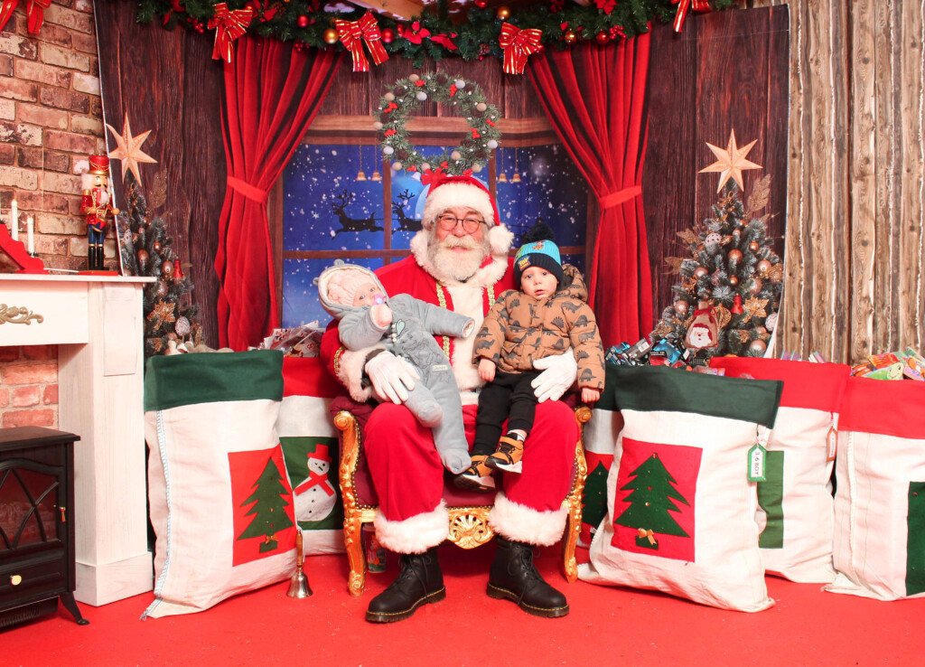 Christmas Grotto Hire Outdoor Great Grottos Ltd.